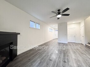 4663 SW Ace Terrace in Beaverton, OR - Building Photo - Building Photo