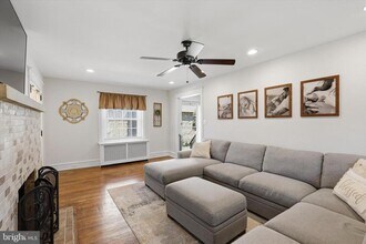 1637 Locust St in Norristown, PA - Building Photo - Building Photo