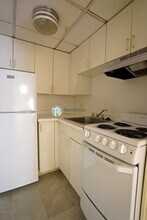 62 Boylston St, Unit M03 in Boston, MA - Foto de edificio - Building Photo