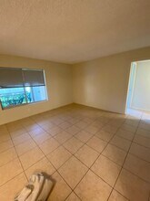 4773 Sable Pine Cir, Unit C1 in West Palm Beach, FL - Foto de edificio - Building Photo