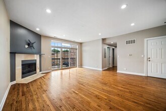 4968 N Milwaukee Ave in Chicago, IL - Building Photo - Building Photo