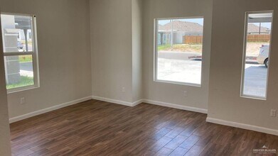 1312 S Xanthia St in Alton, TX - Building Photo - Building Photo