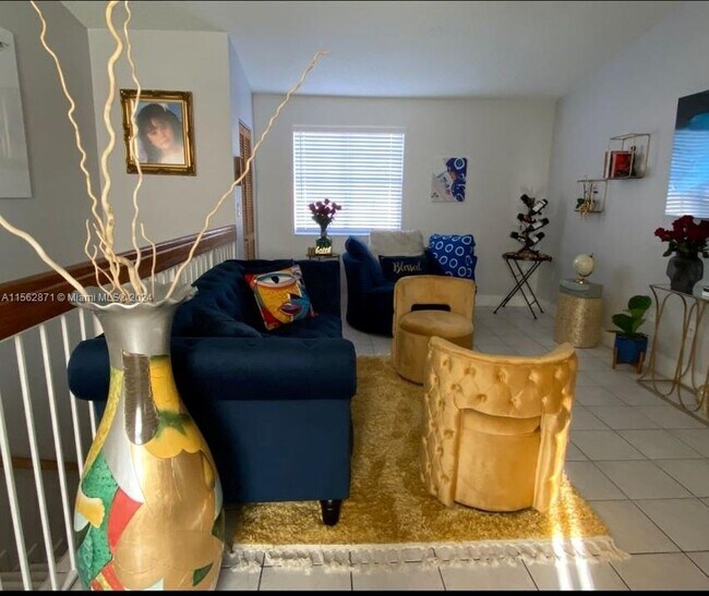 3264 W 70th St-Unit -201 in Hialeah, FL - Building Photo - Building Photo