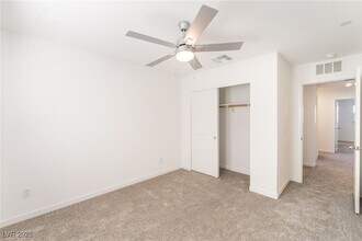 943 Watford Pl in Henderson, NV - Building Photo - Building Photo