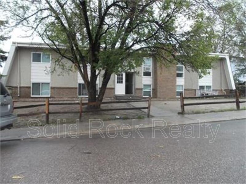 345 Gahart Dr in Colorado Springs, CO - Building Photo