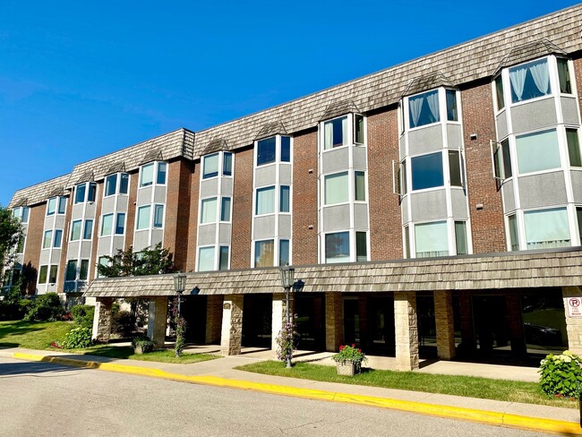 property at 400 Thames Pkwy