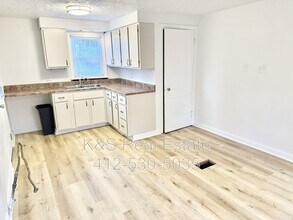 2125 Wesley St in McKeesport, PA - Foto de edificio - Building Photo