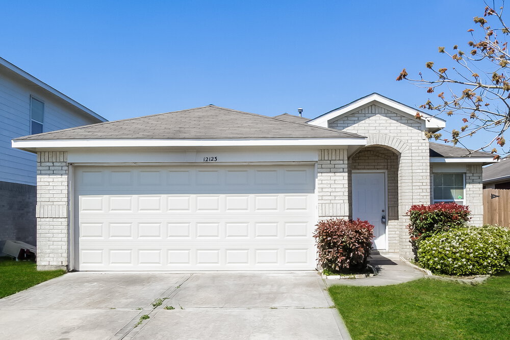 12123 Carriage Oak Cir in Humble, TX - Building Photo