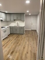 105 W Milton Ave, Unit 105 in Rahway, NJ - Building Photo