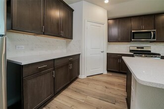 2109 Bellatrix Dr in Haslet, TX - Foto de edificio - Building Photo