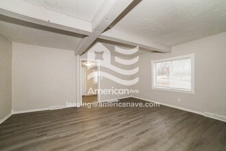 500 Scenic Park Dr in Creve Coeur, IL - Building Photo - Building Photo