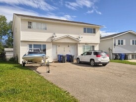 8108-8190 90 Ave in Fort St John, BC - Building Photo