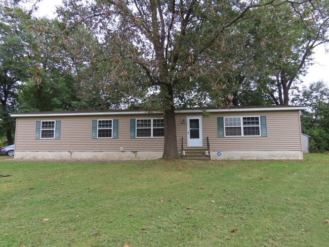 property at 2968 N 2659th Rd