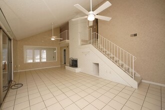 28 Solar St in Mary Esther, FL - Building Photo - Building Photo