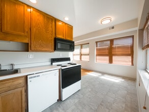 Madison Apartments in Indianapolis, IN - Building Photo - Building Photo