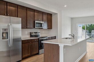 5001 Dunnagan Dr in Crozet, VA - Building Photo - Building Photo