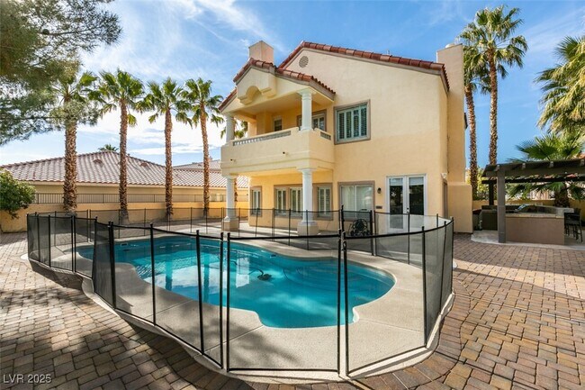 property at 2600 Sun Reef Rd