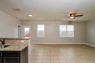 243 Posey Pass, Unit 3426 in New Braunfels, TX - Building Photo - Building Photo