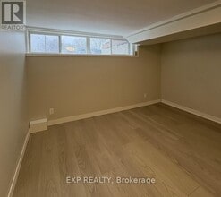 70 Marlin Ct in Newmarket, ON - Building Photo - Building Photo