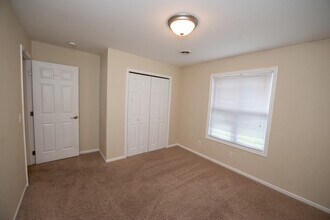2724 N Brookglen Cir in Manhattan, KS - Building Photo - Building Photo