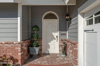 32146 Oakshore Dr in Westlake Village, CA - Building Photo - Building Photo