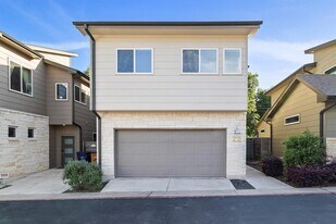 6800 Menchaca Rd in Austin, TX - Building Photo