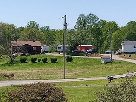 451 Cook Rd in Ronda, NC - Building Photo