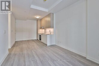 7 Red Squirrel Ln. in Richmond Hill, ON - Building Photo - Building Photo