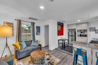 7112 1/2 Avenue L in Houston, TX - Building Photo - Building Photo