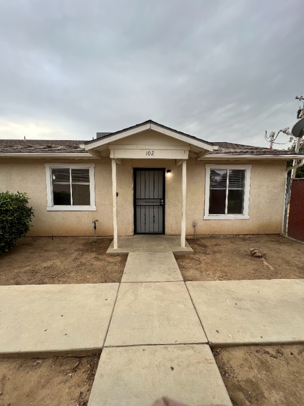 512 S Dearing Ave in Fresno, CA - Building Photo - Building Photo