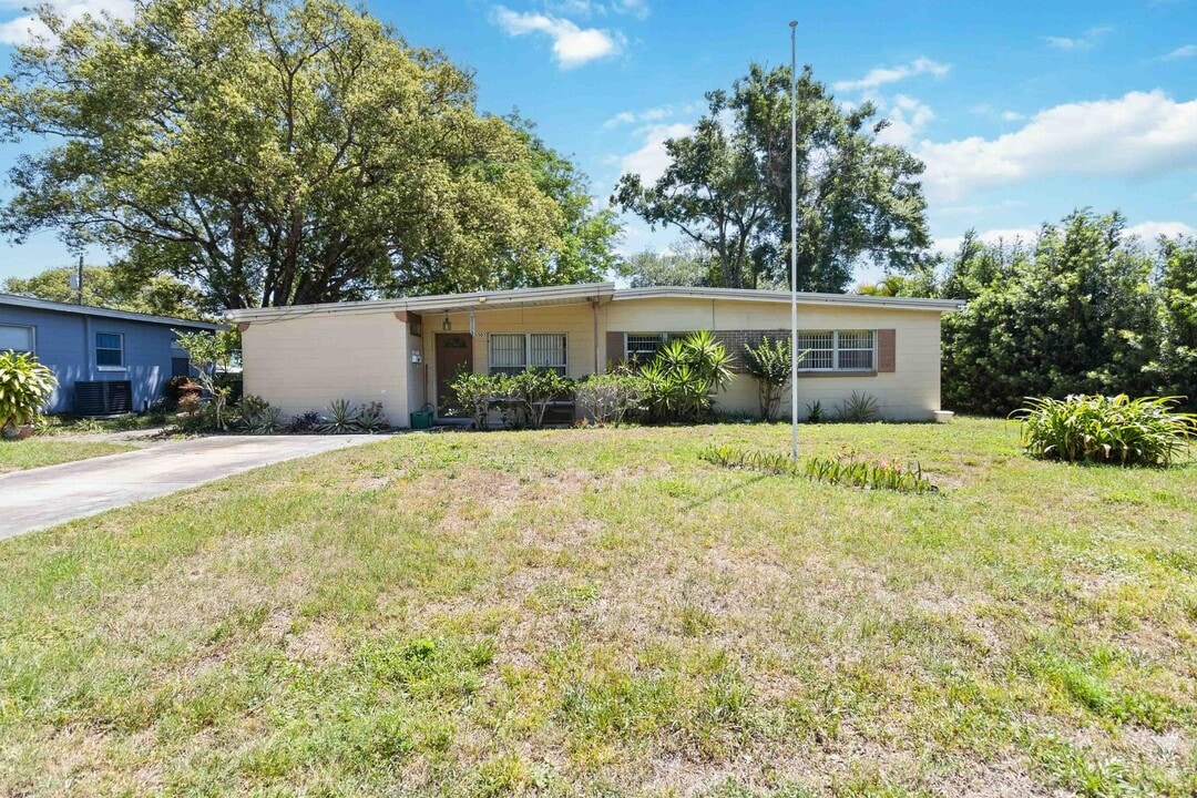 3503 S Crystal Lake Dr in Orlando, FL - Building Photo