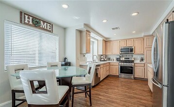 245 Baring Cross St in Henderson, NV - Building Photo - Building Photo