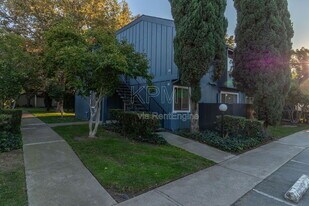 3591 Quail Lakes Dr in Stockton, CA - Building Photo