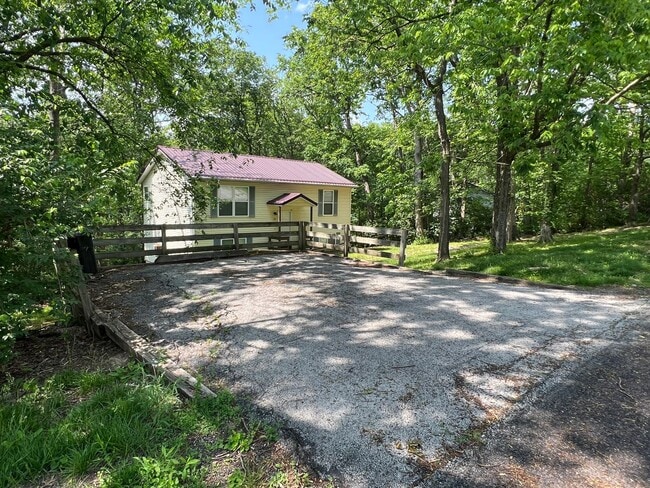 215 Baker St in Villa Ridge, MO - Building Photo - Building Photo