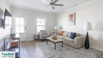 7 Dairy Crk Rd SW in Huntsville, AL - Building Photo