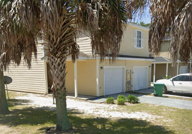 property at 711 Layton Dr