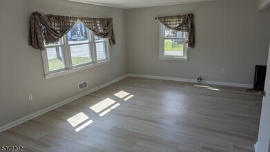 69 Clinton Rd in Fairfield, NJ - Building Photo - Building Photo