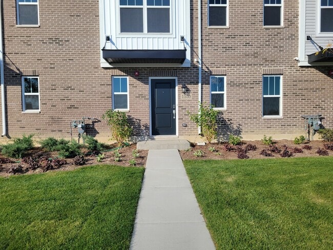 1550 Times Dr in Des Plaines, IL - Building Photo - Building Photo