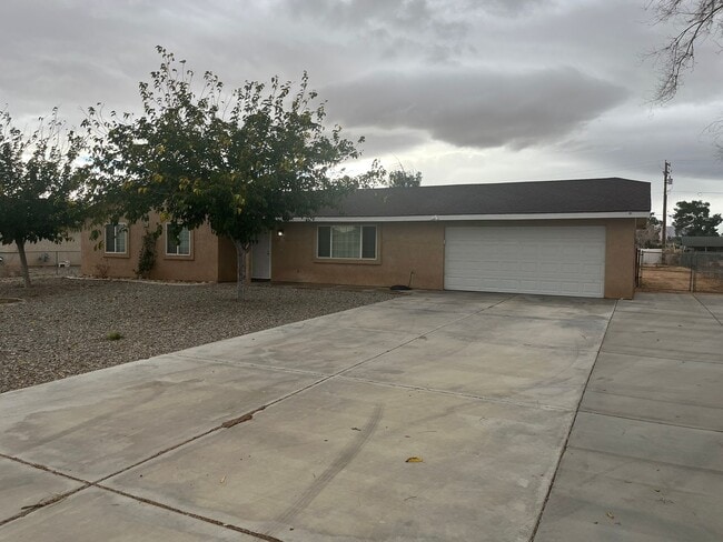 22015 Isatis Ave in Apple Valley, CA - Building Photo - Building Photo