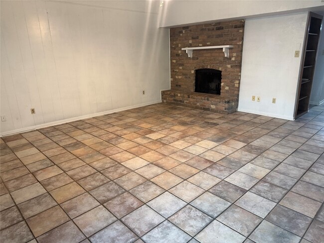 5106 Karenbeth Dr in Houston, TX - Foto de edificio - Building Photo