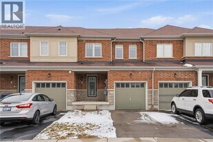 220 Powell Road in Brantford, ON - Building Photo