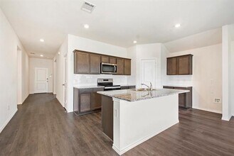 941 Fueller Dr in Aubrey, TX - Building Photo - Building Photo