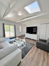 134 Montauk Hwy in Westhampton, NY - Building Photo - Building Photo