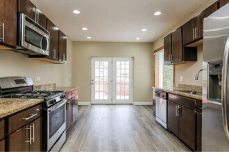 6209 N Maplewood Ave in Chicago, IL - Building Photo - Building Photo