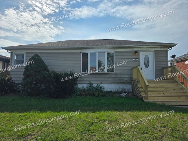 3142 E 174th Ct