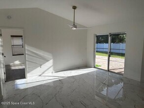 300 Island Oaks Pl in Merritt Island, FL - Building Photo - Building Photo