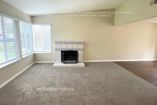 341 Amber Ave in Vallejo, CA - Foto de edificio - Building Photo