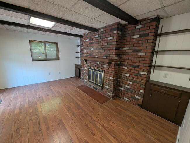 property at 6635 Kenwood Dr