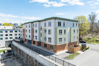 Bartlett Station Condos in Boston, MA - Foto de edificio - Building Photo