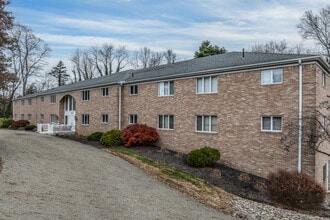 1616 South Main Street 55+ in Canton, OH - Building Photo - Building Photo